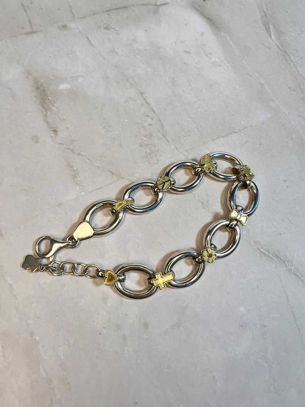 Elegant Oval Link Design - Sterling Silver Bracelet with 18K Gold Accents