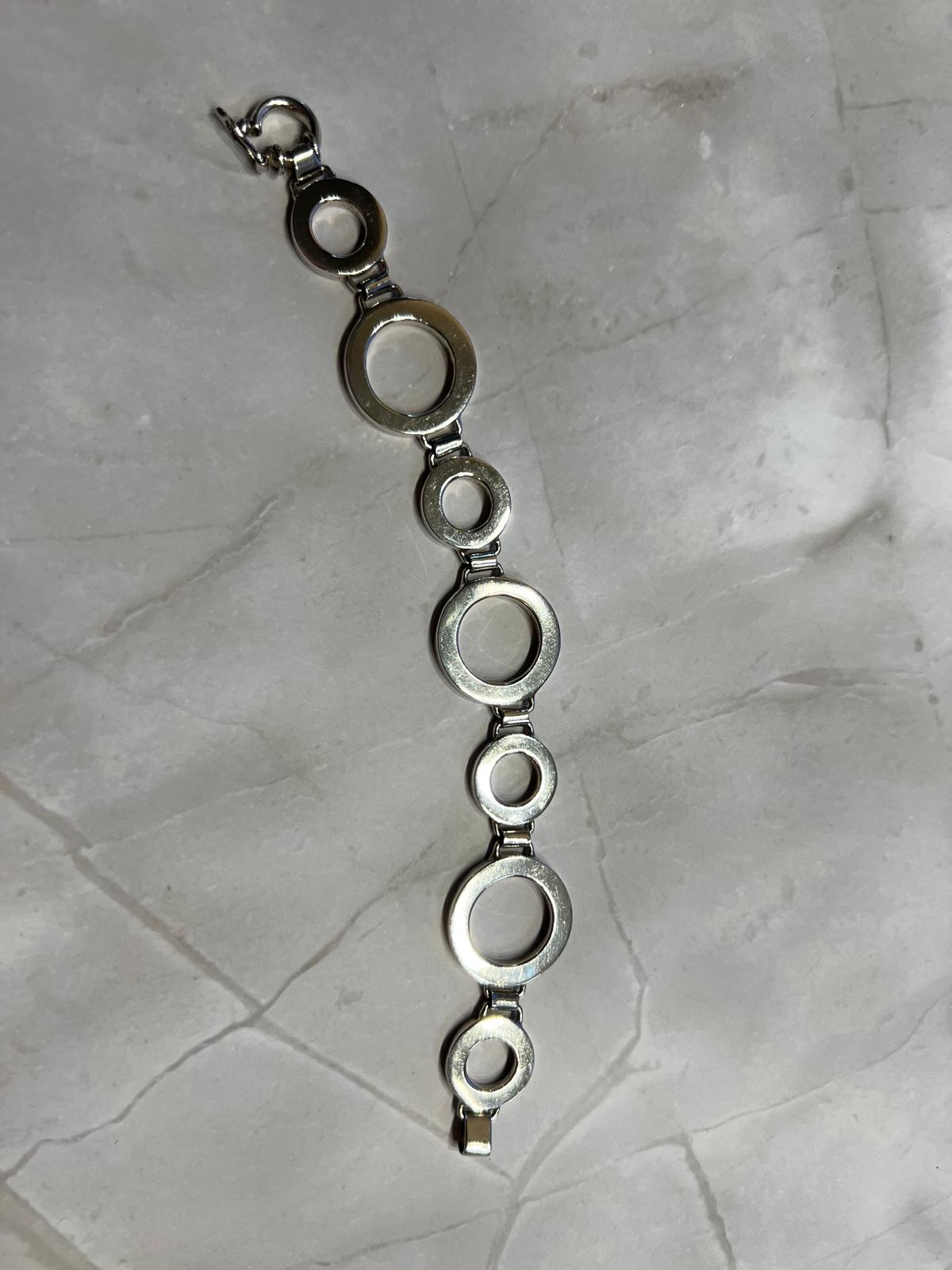 Bold Open-Circle Bracelet