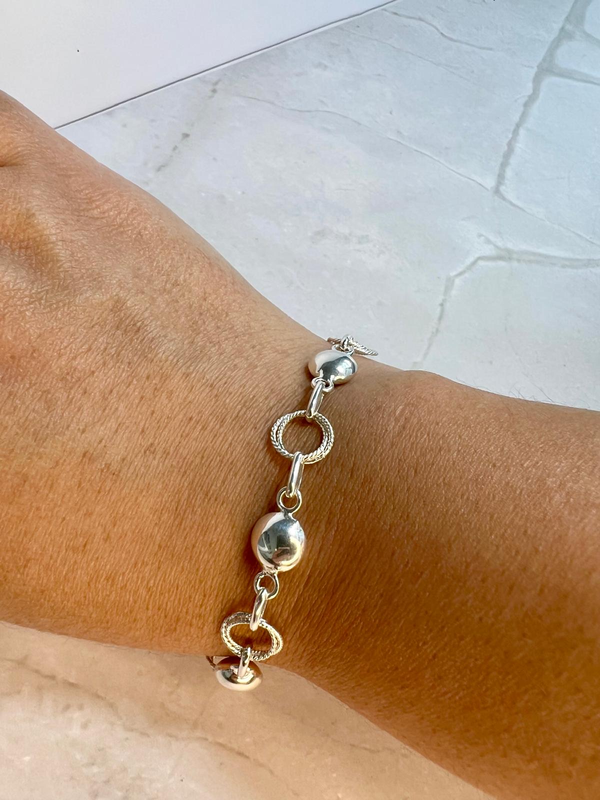 Textured & Polished Link Bracelets – Qori Atelier